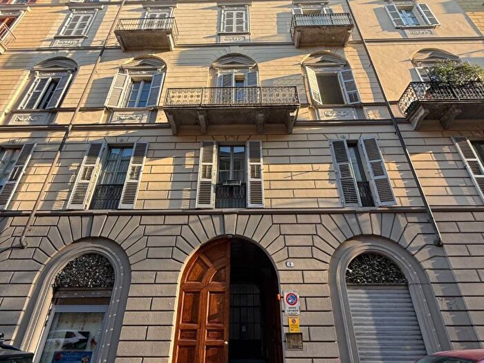 Appartamento bilocale in affitto in Via Melchiorre Gioia, Piazza Solferino, Torino