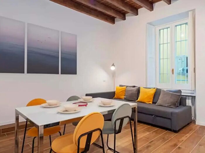 Appartamento monolocale in affitto in Via Melzo, Milano