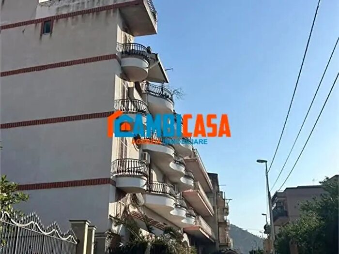 Appartamento quadrilocale in affitto in Palermo