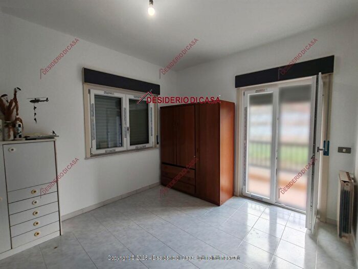 Appartamento trilocale in vendita in Via dei Vassoi Santo Stefano di Camastra Me Italia, Santo Stefano Di Camastra