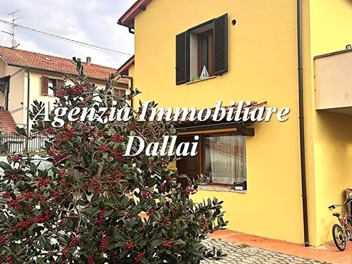 Casa con 6 locali in vendita in Via di Rosine, Scarperia e San Piero