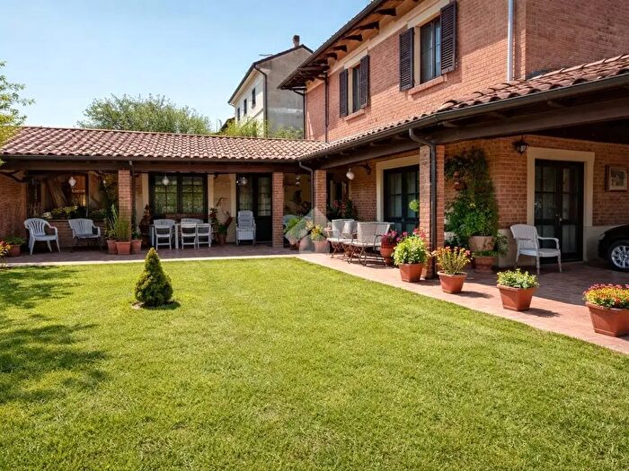 Casa quadrilocale in vendita in Via Monte Santo, Castellazzo Bormida