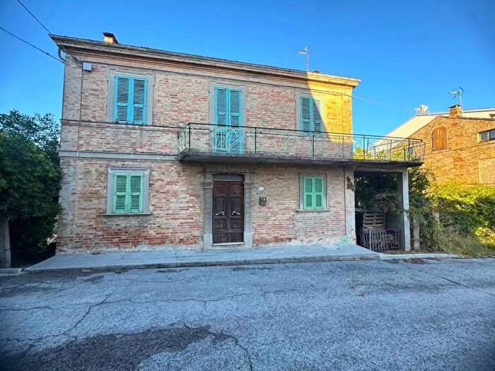 Casa con 8 locali in vendita in Via Giotto, Porto San Giorgio