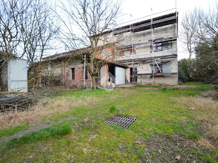 Casa quadrilocale in vendita in Viale Vittoria, Ceggia