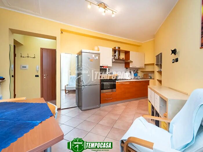Appartamento bilocale in vendita in Via Eroi, Ornago