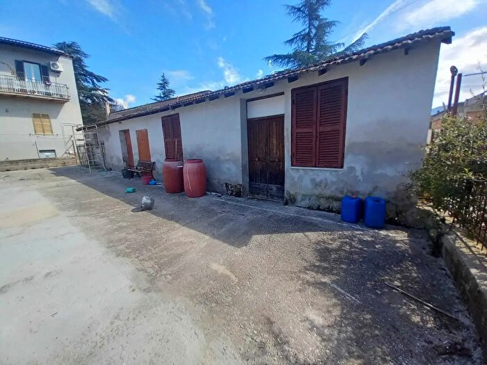 Casa trilocale in vendita in Via Empolitana, Tivoli