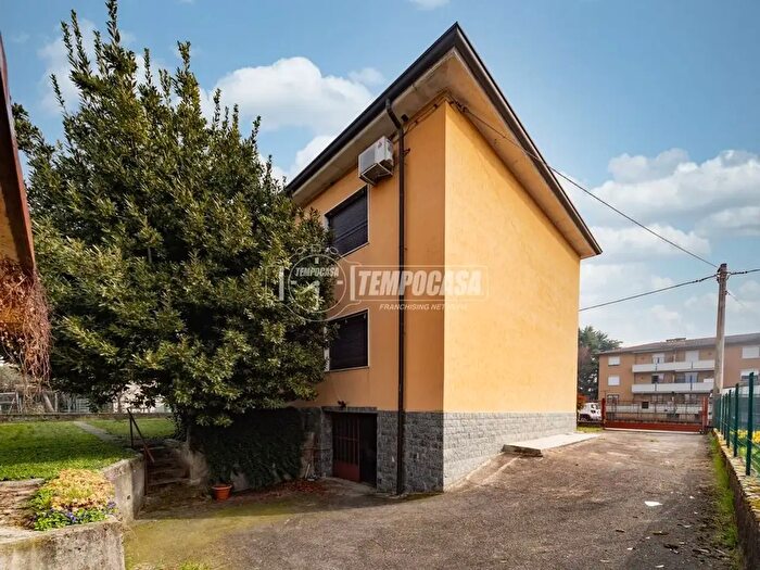 Case in Vendita e in Affitto - 3