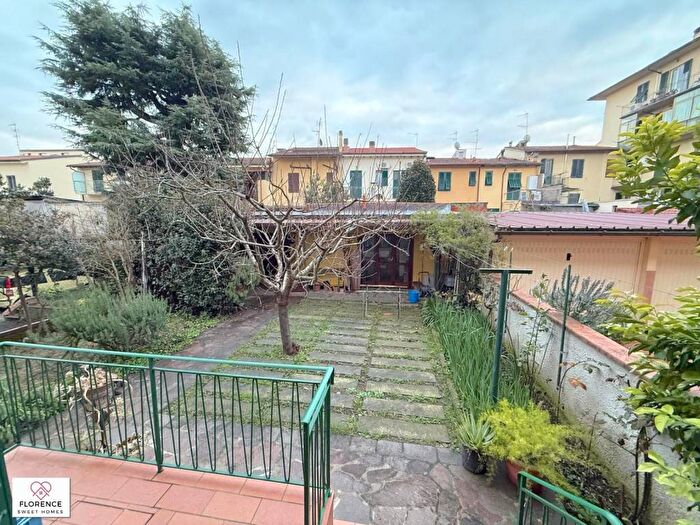 Casa quadrilocale in affitto in Via Settembre, Centro, Scandicci