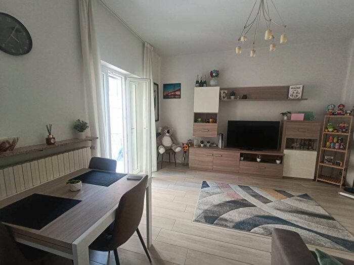Appartamento bilocale in affitto in Via Luciano Manara, Borghi, Como
