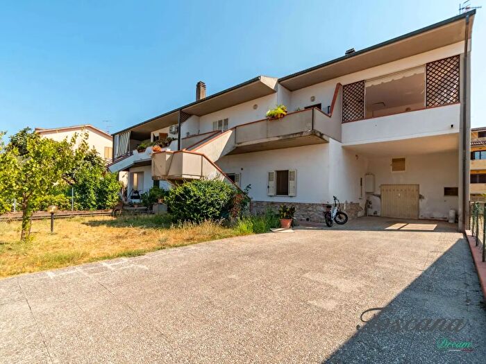 Appartamento quadrilocale in vendita in Via Marconi, Gavorrano