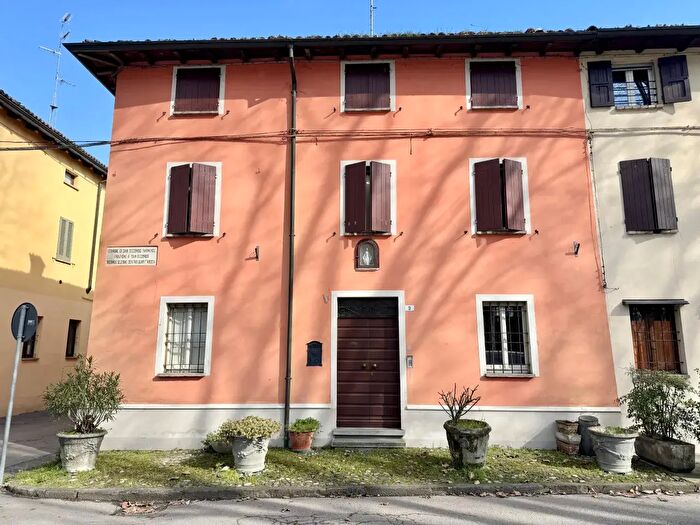 Casa con 7 locali in vendita in Piazza Giuseppe Mazzini, San Secondo Parmense