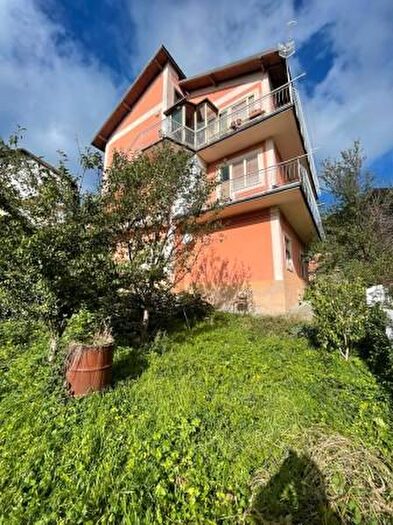 Casa con 6 locali in vendita in Via Brochette, Davagna
