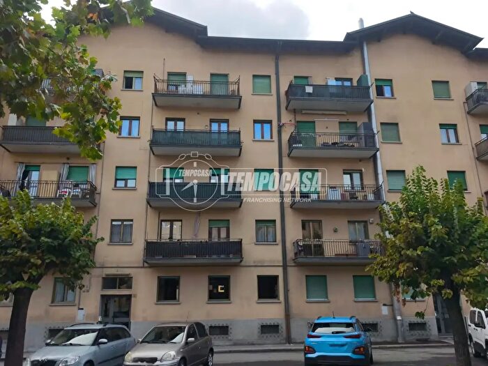 Appartamento quadrilocale in vendita in Via Rue Liconi, Aosta