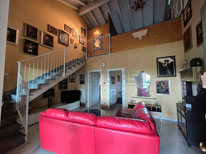 Appartamento bilocale in vendita in Via Croce Grande, Cremona