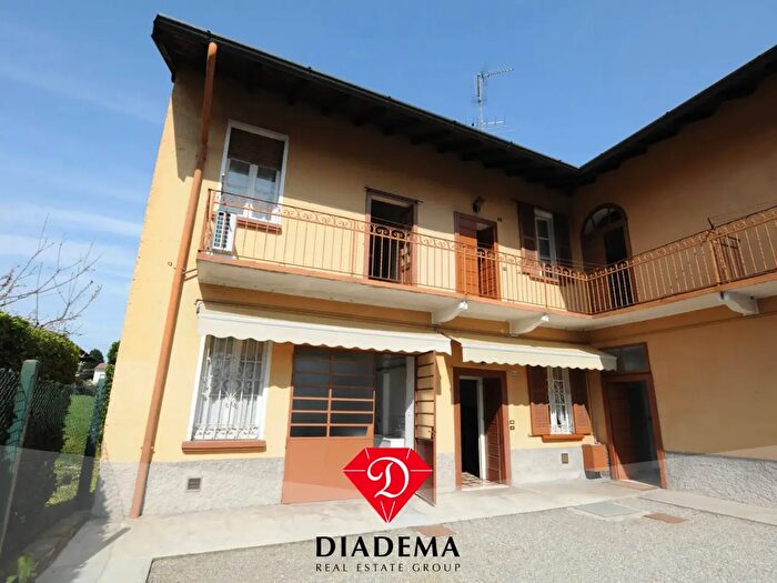 Casa quadrilocale in vendita in Via N Sauro, Besnate