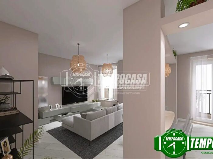 Appartamento quadrilocale in vendita in Via Sapri, Milano