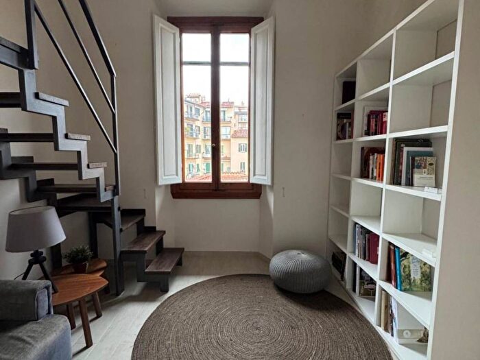 Appartamento trilocale in affitto in Via Alessandro Marchetti, Campo di Marte, Firenze