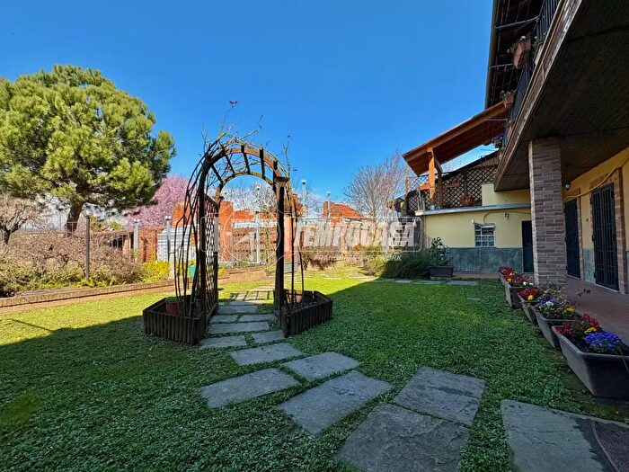Casa con 11 locali in vendita in Via Prabernasca, Rivalta Di Torino