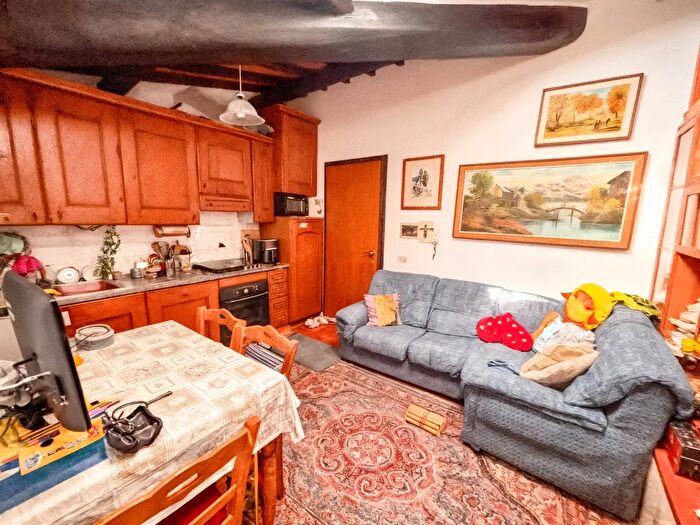 Appartamento trilocale in vendita in Montevarchi