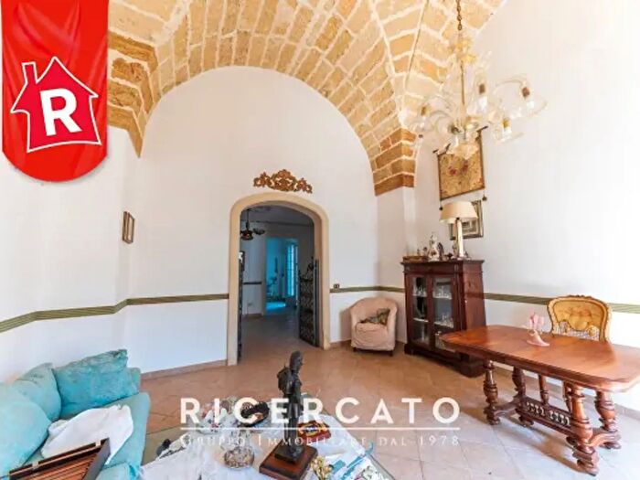 Appartamento con 6 locali in vendita in Via Santa Maria, Squinzano