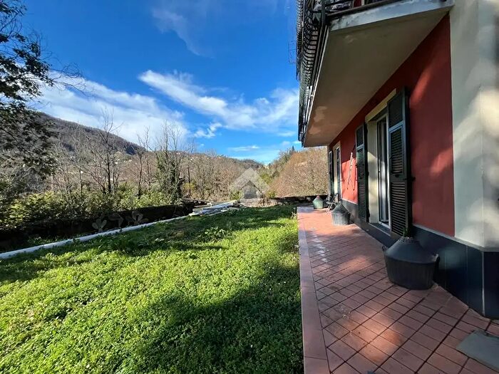 Appartamento con 5 locali in vendita in Via Ponte Baccioni, Cicagna