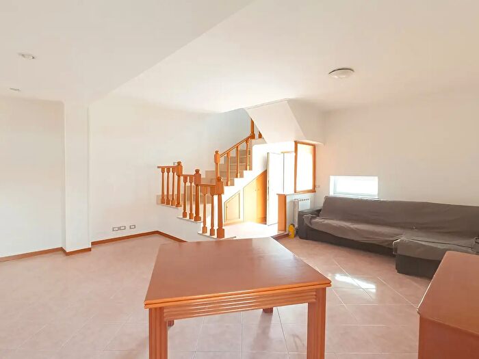 Appartamento trilocale in vendita in Via Gioacchino Rossini, Cerveteri