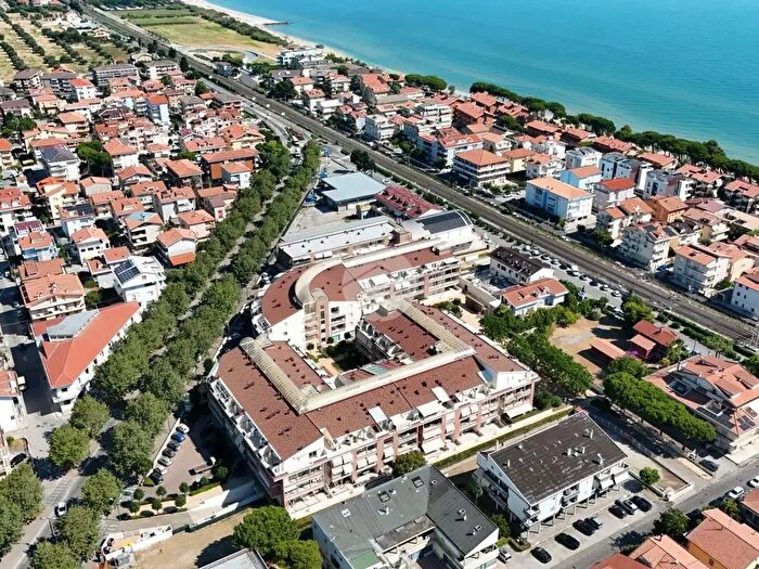 Appartamento trilocale in vendita in Via Nazionale Nord, Pineto