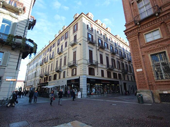 Casa monolocale in affitto in via Cesare Battisti, Via Roma, Torino