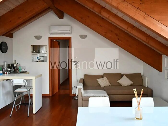 Appartamento trilocale in vendita in Via Vigevano, Milano