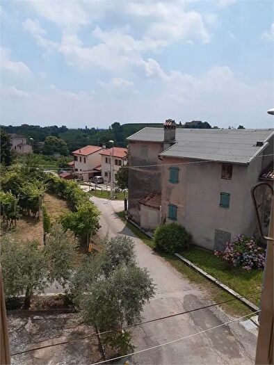 Casa con 5 locali in vendita in San Pietro di Feletto, Montebelluna