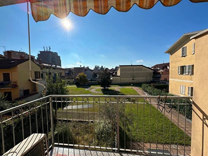 Case in Vendita e in Affitto - 3