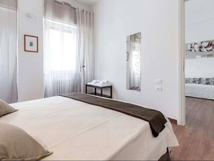 Appartamento bilocale in affitto in Viale Francesco Redi, Porta al Prato San Jacopino, Firenze