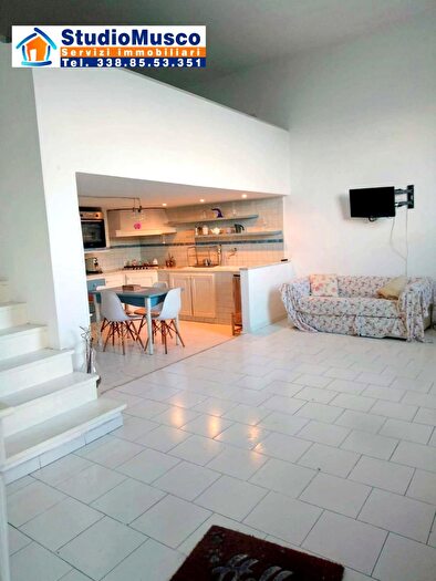 Appartamento con 5 locali in vendita in Via Prov Marina Grande, Capri