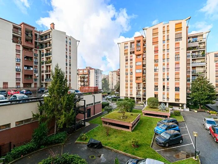 Appartamento quadrilocale in vendita in Via Filippo Fiorentini, Roma