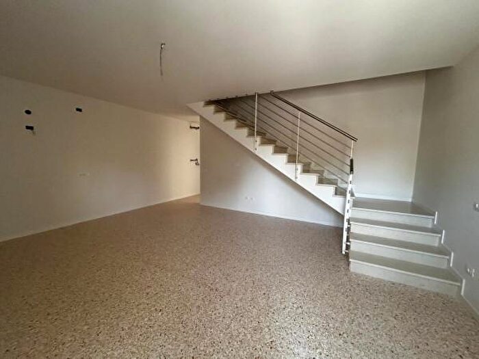 Casa con 5 locali in vendita in Via Giovanni XXIII, Rovolon