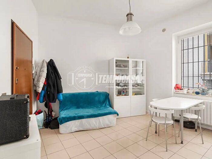 Appartamento bilocale in affitto in Via Brocchi, Milano