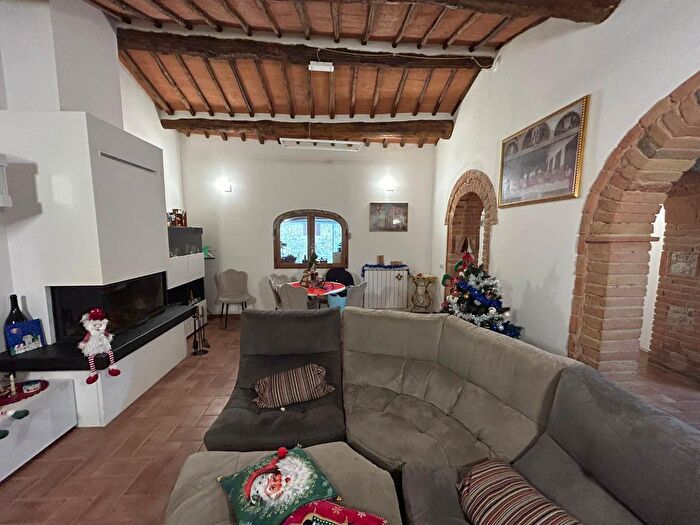Casa con 16 locali in vendita in Ampugnano Si, Sovicille