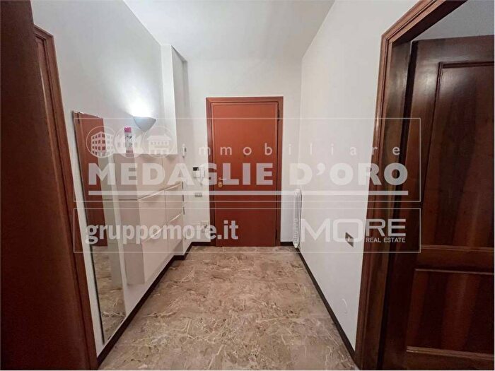 Appartamento trilocale in affitto in Sacca Stazione, Modena