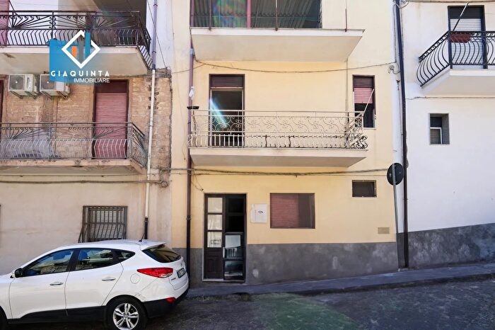 Casa con 8 locali in vendita in Via Napoli N, Palagonia