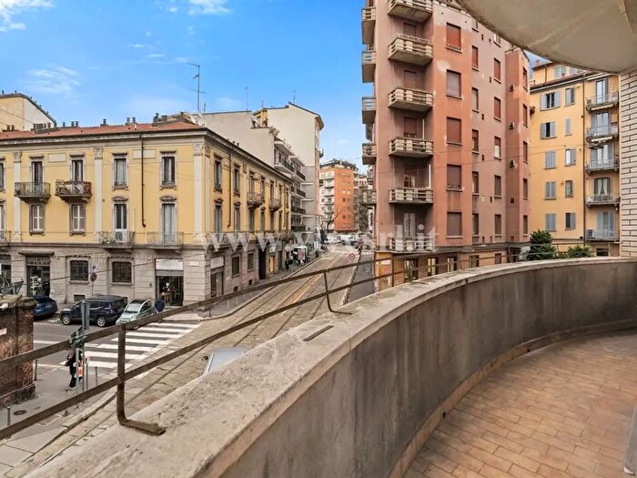 Appartamento quadrilocale in vendita in Via Alfonso Lamarmora, Milano