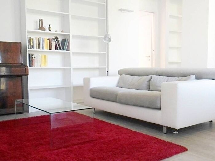 Appartamento trilocale in affitto in Via Enrico Fermi, Centro, San Donato Milanese