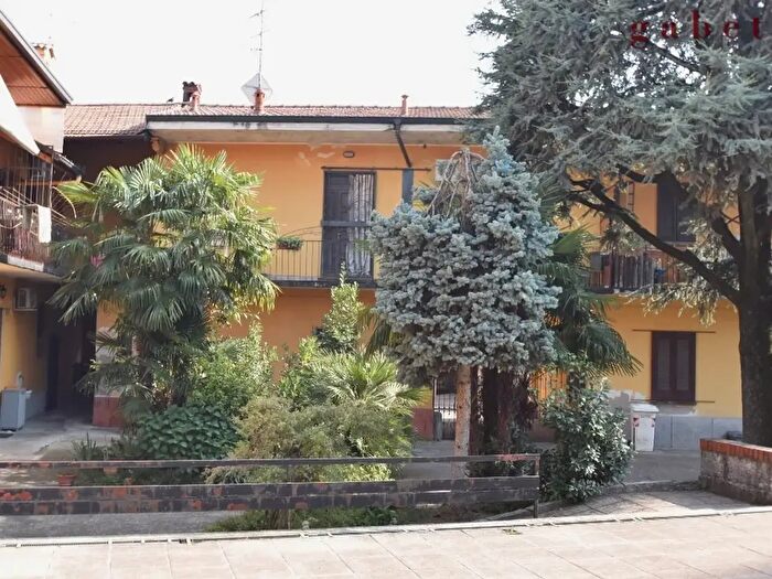 Appartamento quadrilocale in vendita in Via Giacomo Matteotti, Vittuone