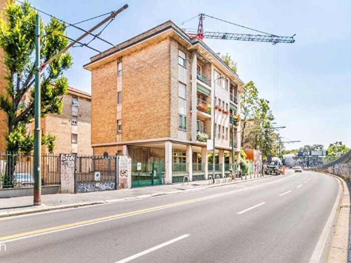 Appartamento monolocale in affitto in via Serra, Monte Rosa Lotto, Milano