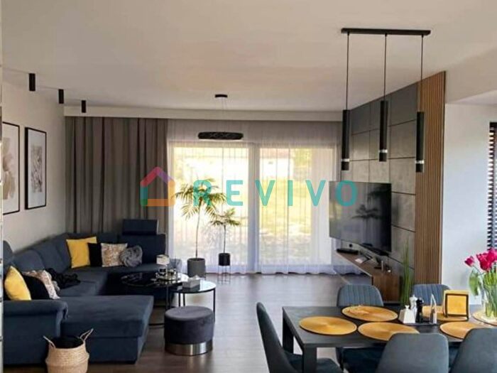 Casa con 10 locali in vendita in Prato