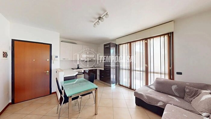 Appartamento bilocale in vendita in Via Monza, BovisioMasciago