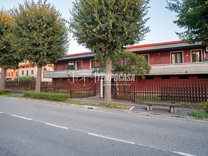 Appartamento bilocale in vendita in Via Carpenedolo, Castiglione Delle Stiviere