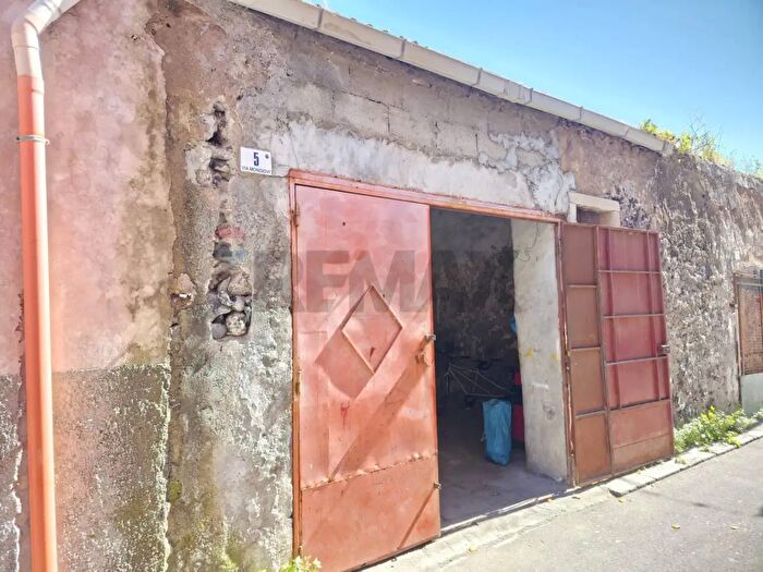 Casa trilocale in vendita in Via Mongiovi, Catania