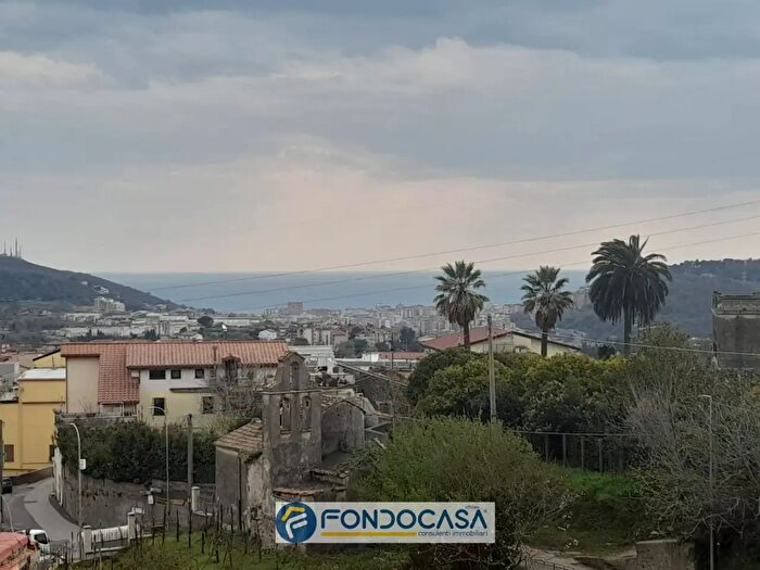 Appartamento bilocale in vendita in Via Compra, Salerno