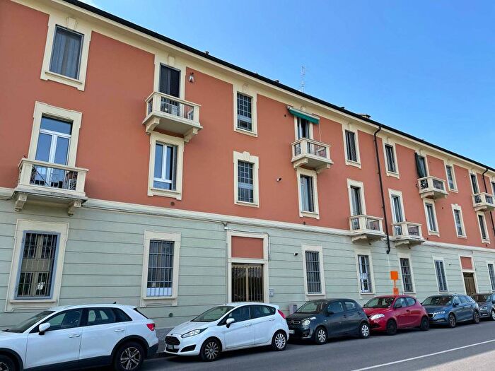 Appartamento trilocale in affitto in Via Bovisasca, Bovisa, Milano