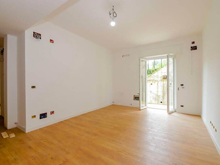 Appartamento trilocale in affitto in Via al Poligono di Quezzi, Quezzi, Genova